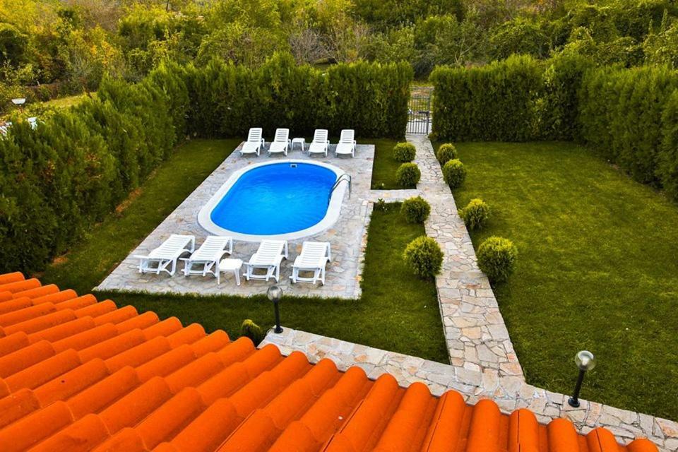 Guest House Beniart Vetrintsi Luaran gambar